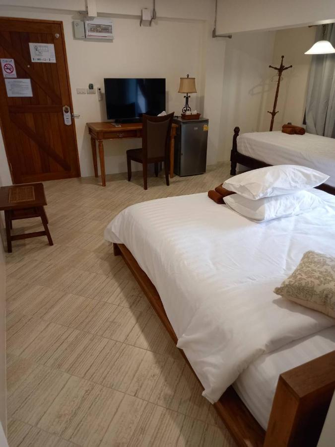Valentier Cafe And Hotel Chiang Mai