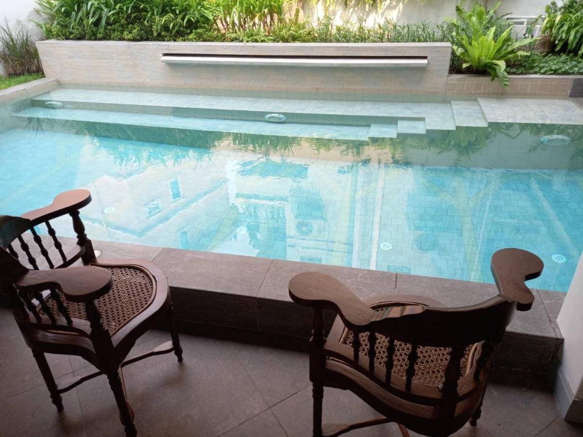 Valentier Cafe And 3* Chiang Mai